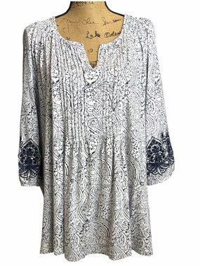 Talbots Women's White & Navy Paisley Pintuck Tunic Top. EC. Size 2X